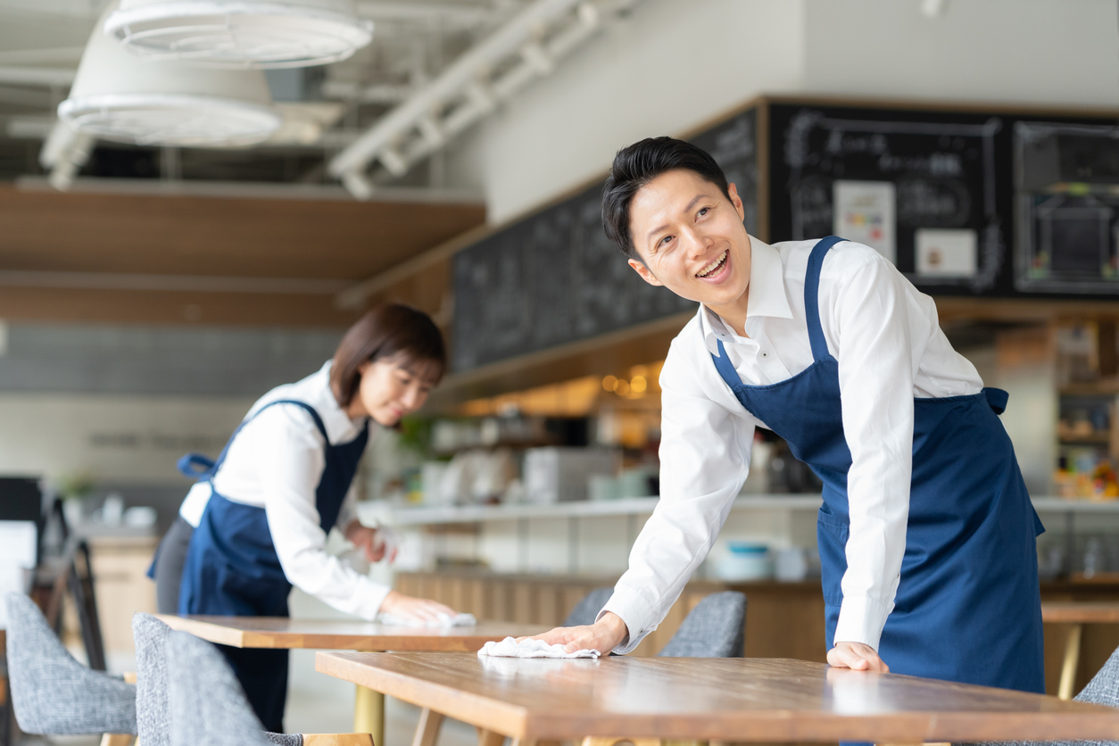 飲食店の店内